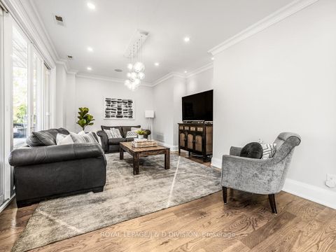 Photo 6 at 30 Broadleaf Road, Don Mills, Toronto