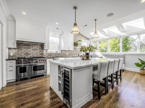 Photo 7 at 30 Broadleaf Road, Don Mills, Toronto