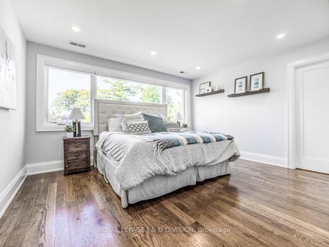 Photo 19 at 30 Broadleaf Road, Don Mills, Toronto