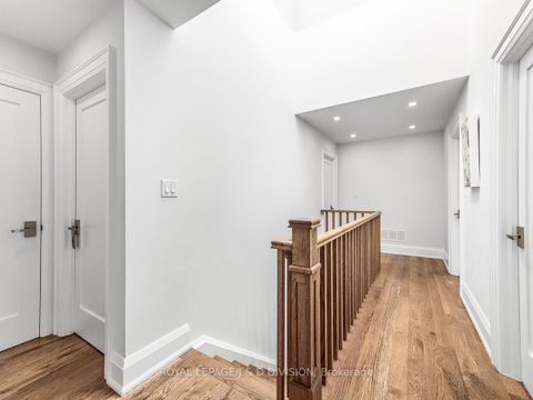 Photo 24 at 30 Broadleaf Road, Don Mills, Toronto