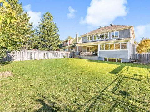 Photo 35 at 30 Broadleaf Road, Don Mills, Toronto