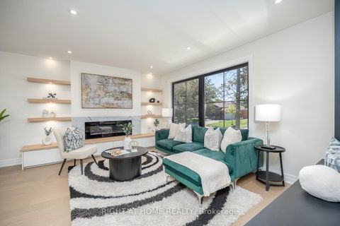 Photo 2 at 46 Medina Crescent, Bendale, Toronto