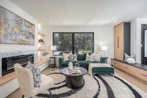 Photo 3 at 46 Medina Crescent, Bendale, Toronto