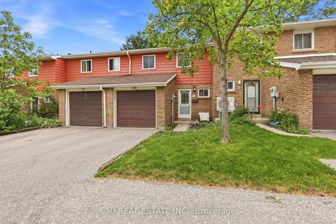 Photo 2 at 44 - 80 Dundalk Drive, Dorset Park, Toronto