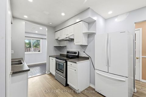 Photo 13 at 44 - 80 Dundalk Drive, Dorset Park, Toronto