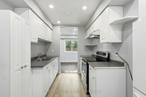 Photo 14 at 44 - 80 Dundalk Drive, Dorset Park, Toronto