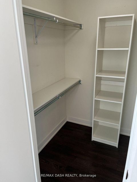 Photo 8 at 806W - 27 Bathurst Street, Waterfront Communities C1, Toronto
