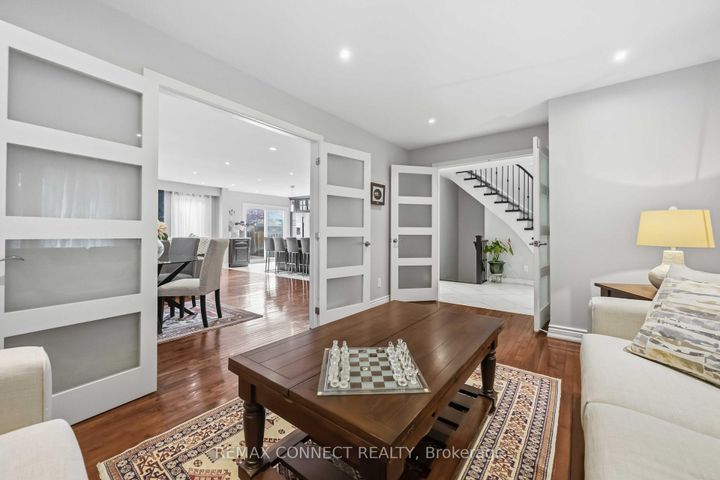Photo 4 at 1706 Woodside Lane, Amberlea, Pickering
