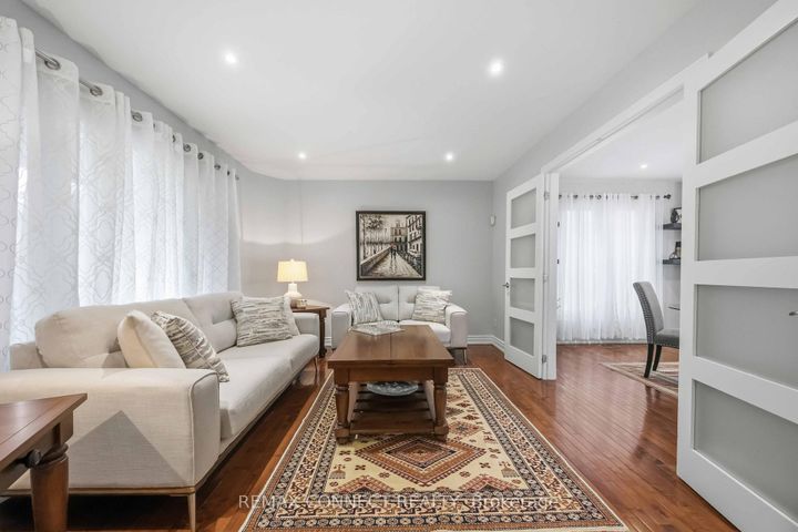 Photo 5 at 1706 Woodside Lane, Amberlea, Pickering