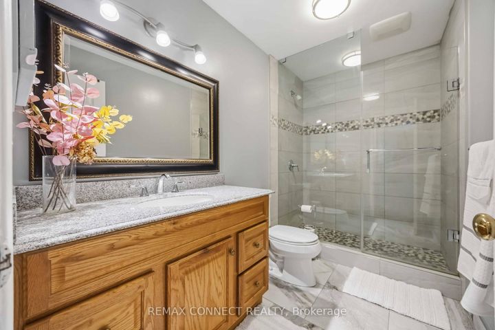 Photo 17 at 1706 Woodside Lane, Amberlea, Pickering