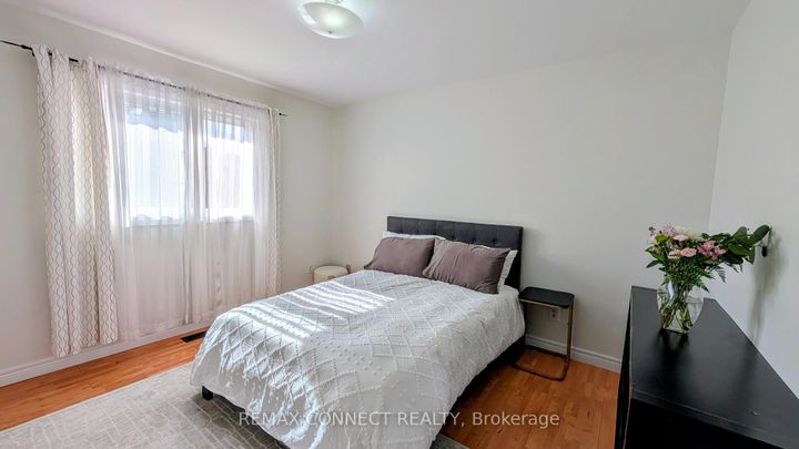 Photo 21 at 1706 Woodside Lane, Amberlea, Pickering
