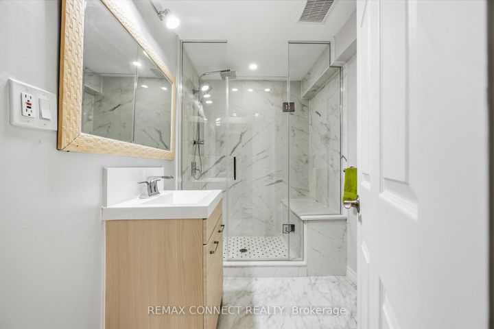 Photo 26 at 1706 Woodside Lane, Amberlea, Pickering