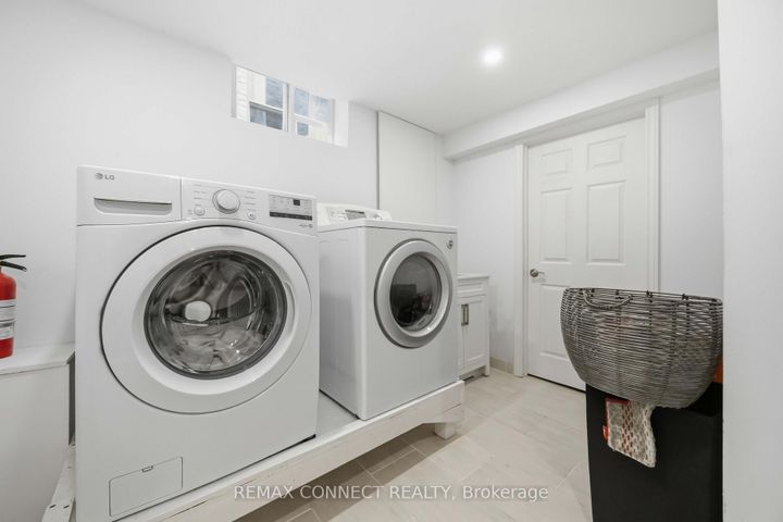 Photo 28 at 1706 Woodside Lane, Amberlea, Pickering