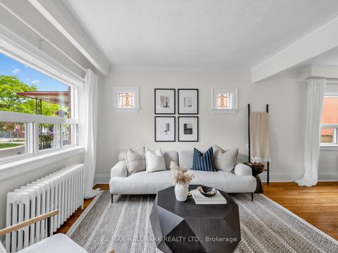 Photo 4 at 958 Greenwood Avenue, East York, Toronto