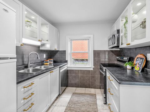 Photo 12 at 958 Greenwood Avenue, East York, Toronto