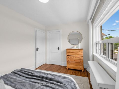 Photo 20 at 958 Greenwood Avenue, East York, Toronto
