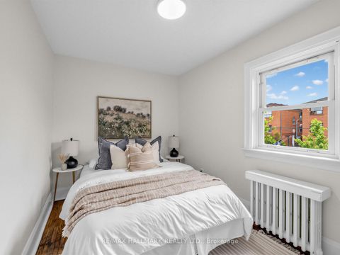 Photo 25 at 958 Greenwood Avenue, East York, Toronto