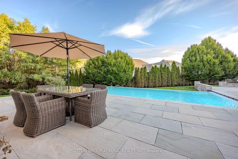 Photo 9 at 22 James Bowman Court, Nobleton, King