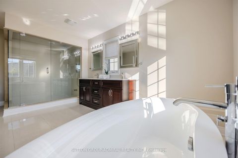 Photo 33 at 22 James Bowman Court, Nobleton, King