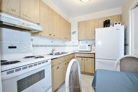 Photo 7 at 1707 - 1455 LAWRENCE Avenue W, Amesbury, Toronto