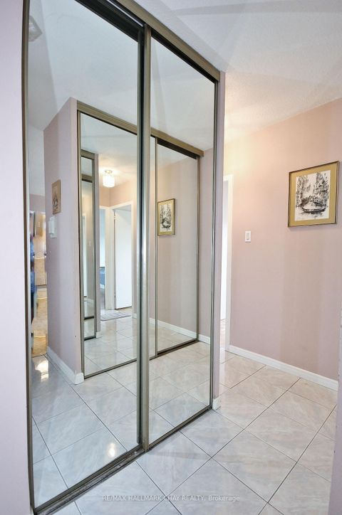 Photo 10 at 1707 - 1455 LAWRENCE Avenue W, Amesbury, Toronto