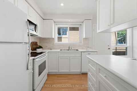 Photo 12 at 48 Wareside Road, Etobicoke West Mall, Toronto