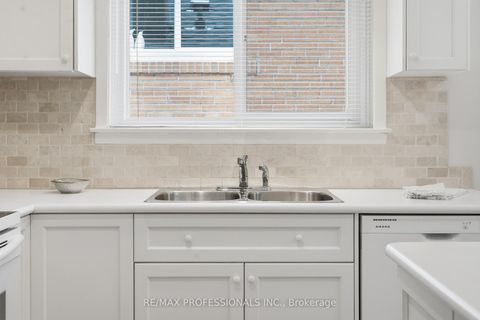 Photo 13 at 48 Wareside Road, Etobicoke West Mall, Toronto