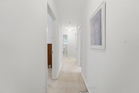 Photo 16 at 48 Wareside Road, Etobicoke West Mall, Toronto
