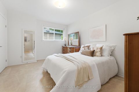 Photo 17 at 48 Wareside Road, Etobicoke West Mall, Toronto
