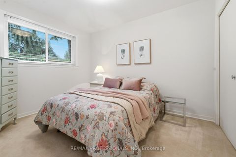 Photo 25 at 48 Wareside Road, Etobicoke West Mall, Toronto