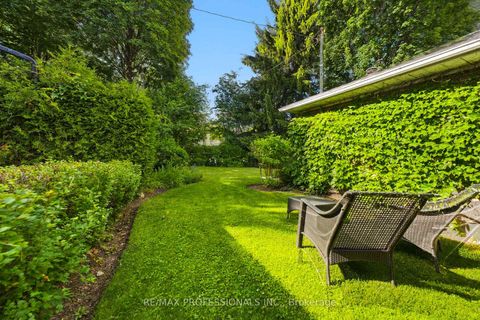 Photo 37 at 48 Wareside Road, Etobicoke West Mall, Toronto