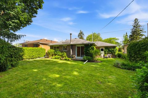 Photo 40 at 48 Wareside Road, Etobicoke West Mall, Toronto