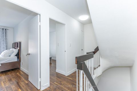 Photo 16 at 106 - 10 Eddystone Avenue N, Jane Heights, Toronto