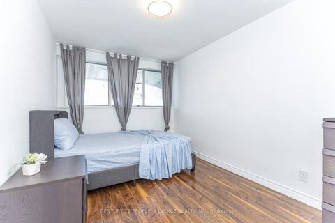 Photo 32 at 106 - 10 Eddystone Avenue N, Jane Heights, Toronto