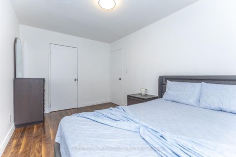 Photo 33 at 106 - 10 Eddystone Avenue N, Jane Heights, Toronto
