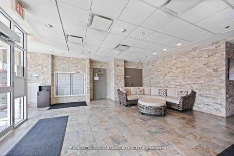 Photo 2 at 315 - 222 Finch Avenue W, Newtonbrook West, Toronto