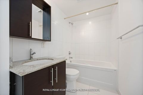 Photo 14 at 315 - 222 Finch Avenue W, Newtonbrook West, Toronto