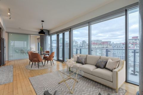 Photo 4 at 903 - 70 Distillery Lane, Waterfront Communities C8, Toronto