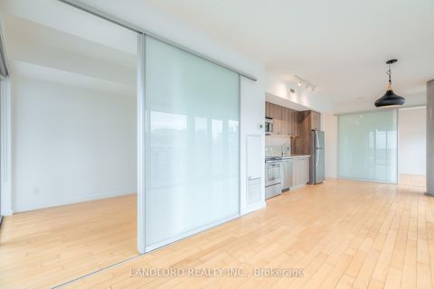 Photo 18 at 903 - 70 Distillery Lane, Waterfront Communities C8, Toronto