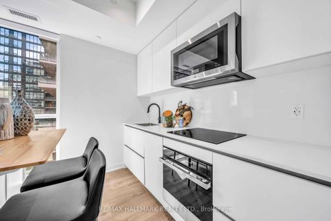 Photo 10 at 1703 - 327 King Street W, Waterfront Communities C1, Toronto