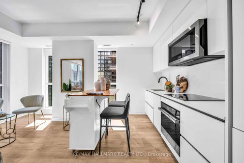 Photo 11 at 1703 - 327 King Street W, Waterfront Communities C1, Toronto