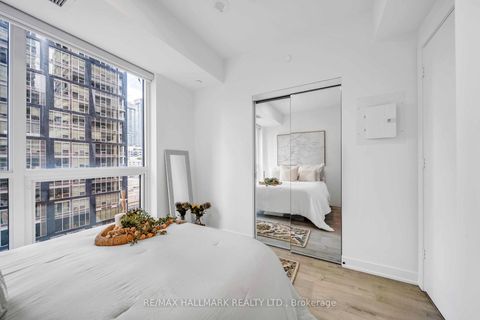 Photo 13 at 1703 - 327 King Street W, Waterfront Communities C1, Toronto