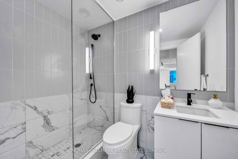 Photo 14 at 1703 - 327 King Street W, Waterfront Communities C1, Toronto