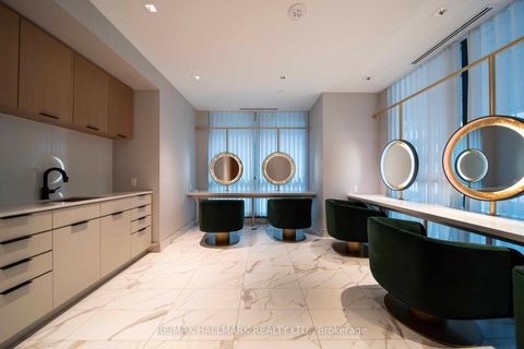 Photo 17 at 1703 - 327 King Street W, Waterfront Communities C1, Toronto