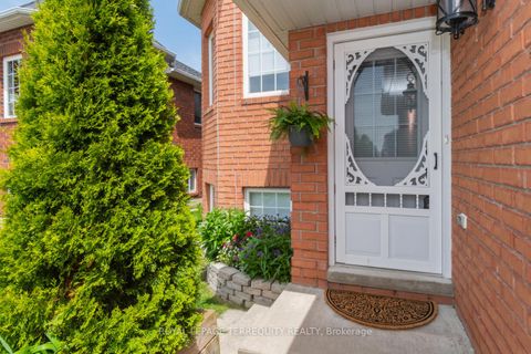Photo 1 at 14 Hewitt Place, Georgian Drive, Barrie