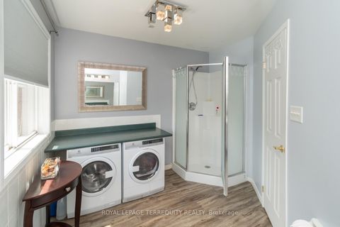 Photo 13 at 14 Hewitt Place, Georgian Drive, Barrie
