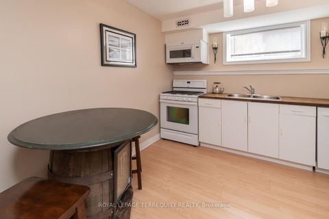 Photo 22 at 14 Hewitt Place, Georgian Drive, Barrie