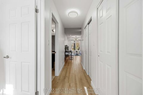 Photo 20 at 1 - 6 Bicknell Avenue, Eglinton West, Toronto