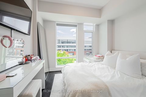 Photo 13 at Lph12 - 525 Adelaide Street W, Waterfront Communities C1, Toronto