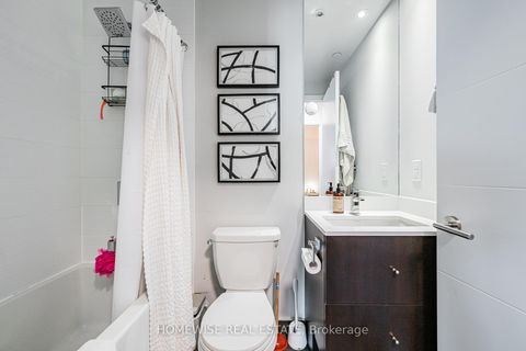 Photo 15 at Lph12 - 525 Adelaide Street W, Waterfront Communities C1, Toronto